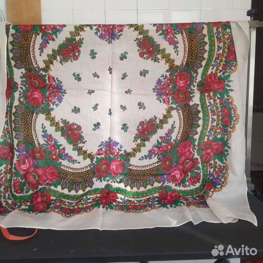 Платок шерстяной с люрексом