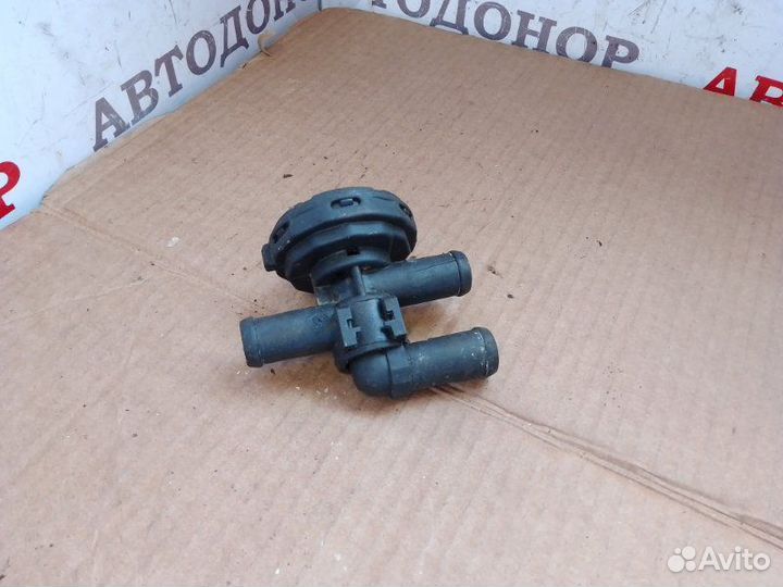 Тройник системы охлаждения Opel Omega B 2.6 2000