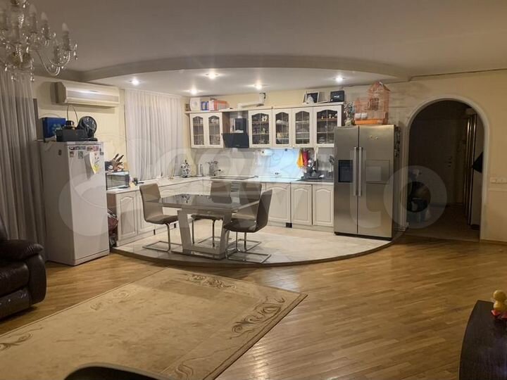 3-к. квартира, 111 м², 3/12 эт.