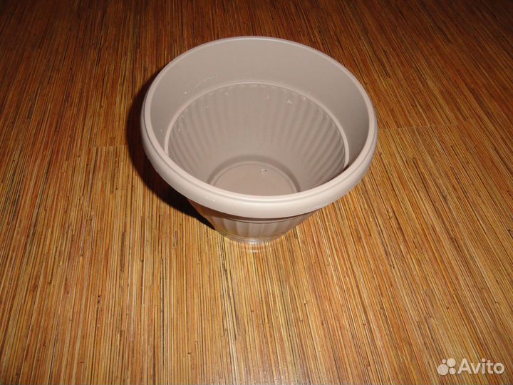 Лейка,кашпо,распылитель,горшко. Цена за все