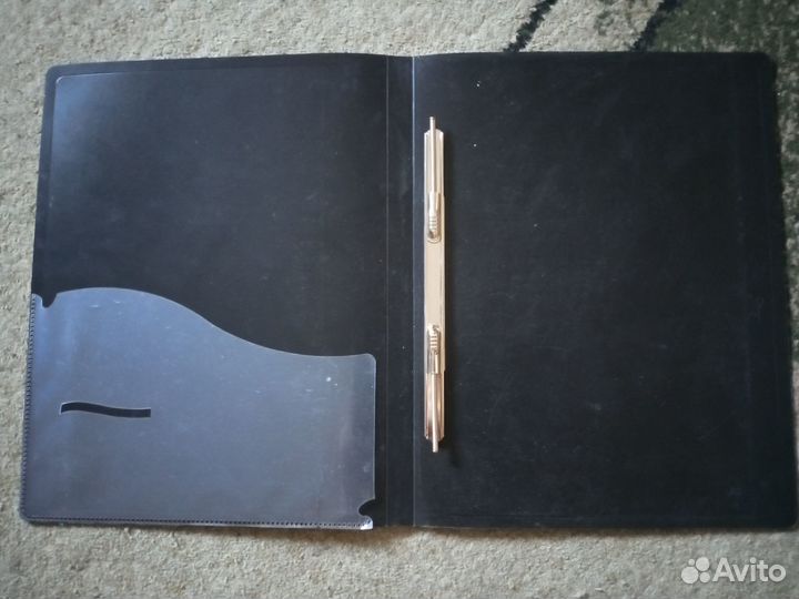 Пластиковая папка скоросшиватель для документов