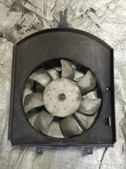 Вентилятор радиатора Volvo s40 v40 Carisma