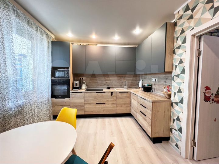 3-к. квартира, 87,6 м², 10/14 эт.