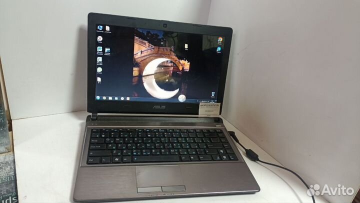 Ноутбук asus