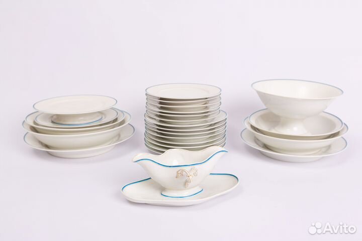 Старинный столовый сервиз