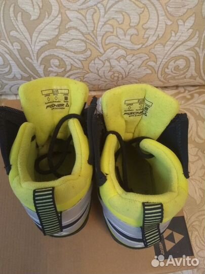 Продам лыжные ботинки Fischer 35р-р