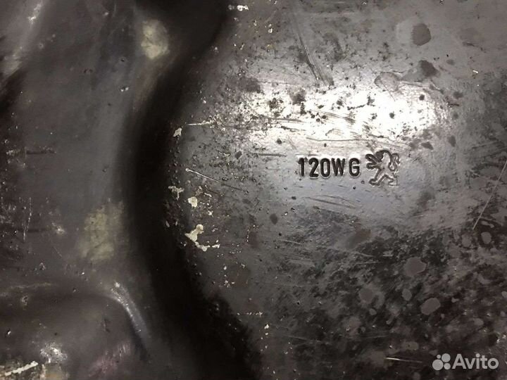 Площадка под аккумулятор Peugeot 408