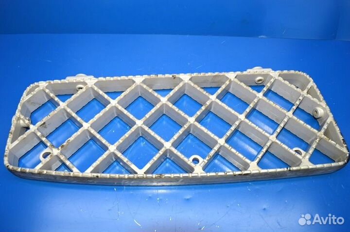 Ступенька подножки, верхняя, левая scania R-series