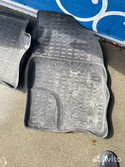 Продам коврики форд фокус 2