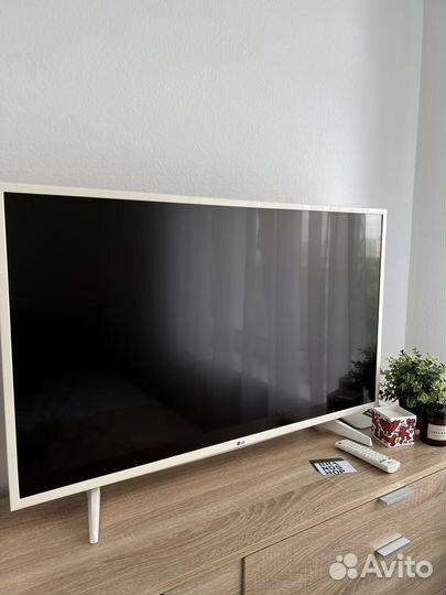 Телевизор LG 4K UHD 43