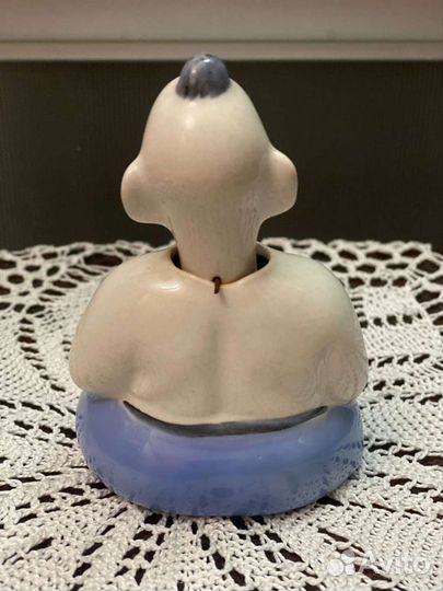Статуэтка фарфор