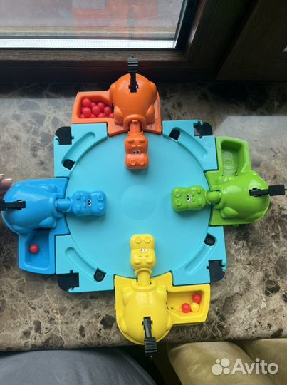 Голодные бегемотики