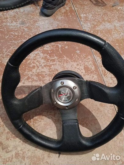 Руль спортивный с сигналом