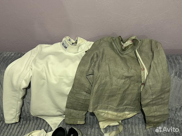 Фехтовальная экипировка, костюм для фехтования