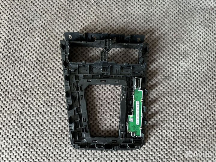 Накладка переключения кпп Octavia A7