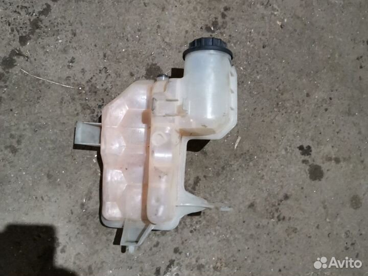 Расширительный бачок range Rover Sport. Discovery