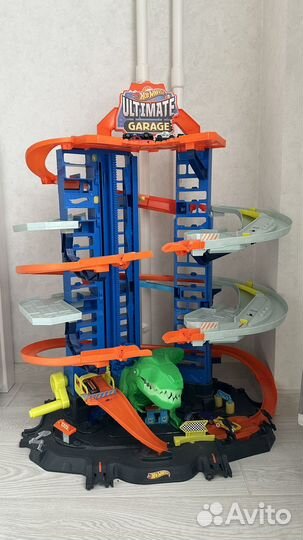 Гоночный трек hot wheels