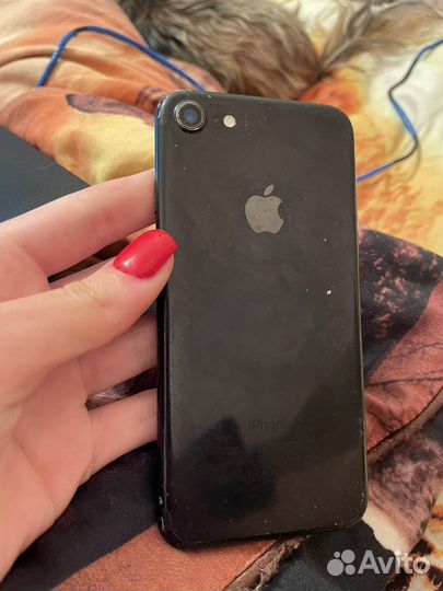 Телефон iPhone 7