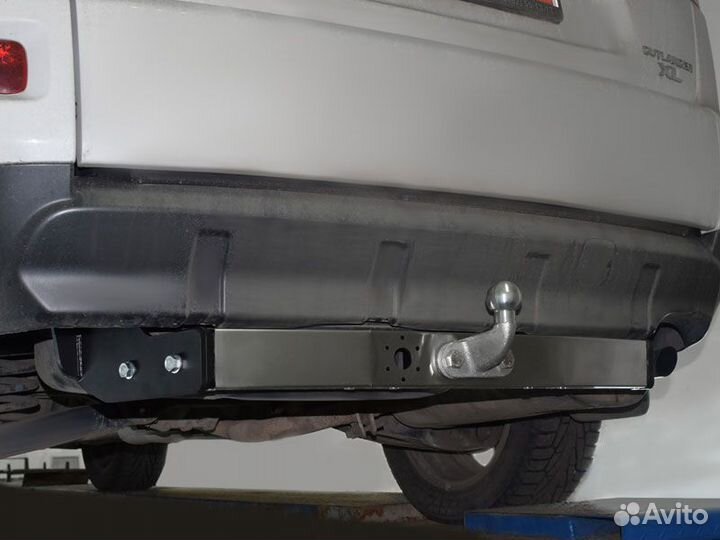 Фаркоп установка тсу Mitsubishi Outlander XL Resty