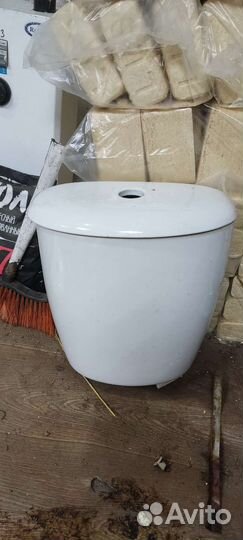 Бачок для унитаза бу