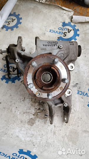 Range Rover Sport 14- Цапфа задняя правая 0654