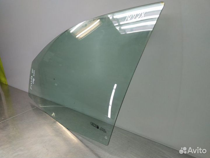 Стекло двери переднее левое Ford Fiesta 2006