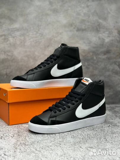 Кроссовки Nike Air Blazer Mid 77