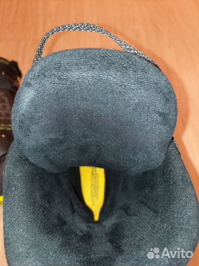 Горнолыжные ботинки 295