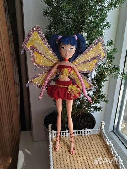 Кукла Winx Club Муза энчантикс