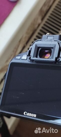 Фотоаппарат Canon EOS 100D