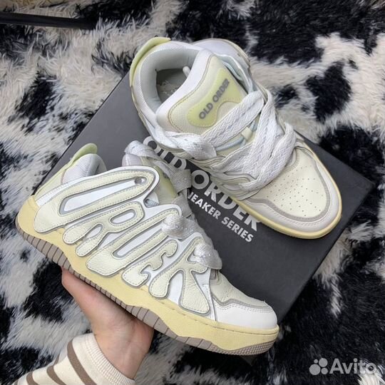 Оригинал 44 eu OLD order vintage white