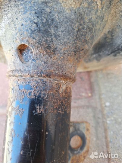 Стойка передняя левая,тойота камри 55