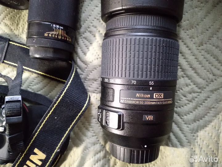 Nikon D3100 + Nikon D3200