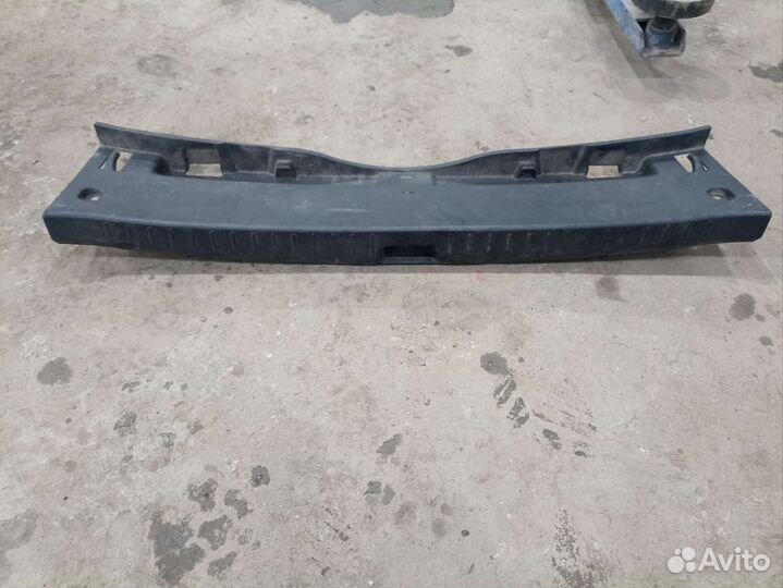 Обшивка панели Toyota Corolla 150 06-12г