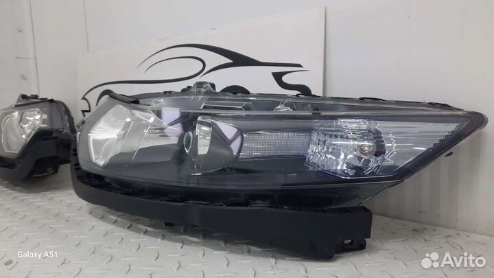 Фара Honda Accord 8