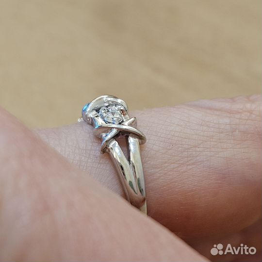 Золотое кольцо с бриллиантами