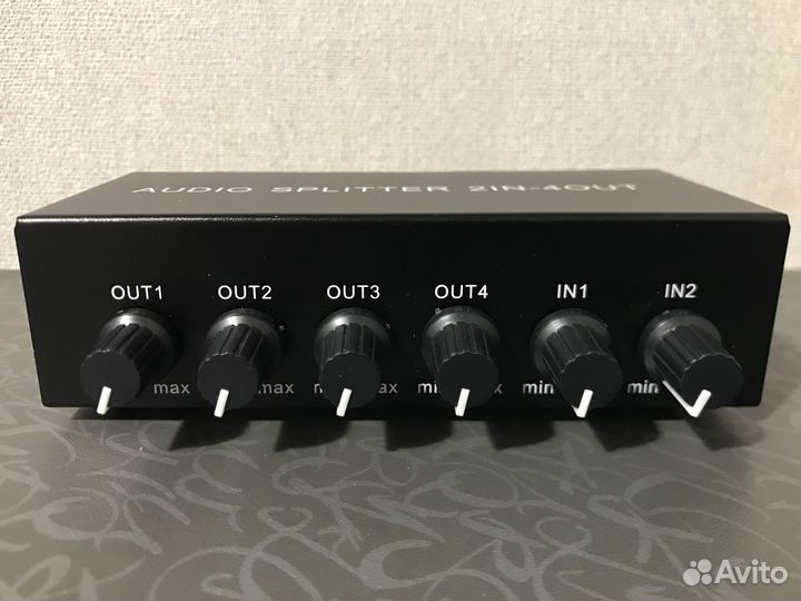 Звуковой аудио разветвитель 2х4 RCA splitter новый