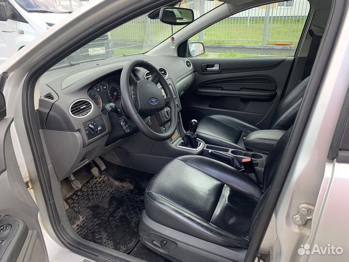 Ford Focus 2.0 МТ, 2005, 249 166 км
