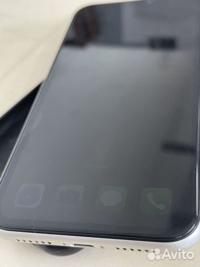 iPhone Xs, 64 ГБ