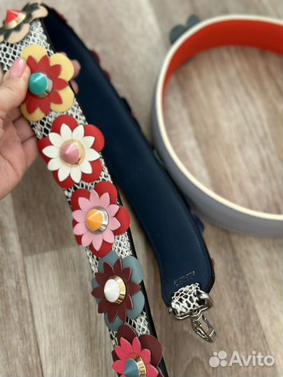 Плечевой ремень Fendi на любую сумку. 3 разных