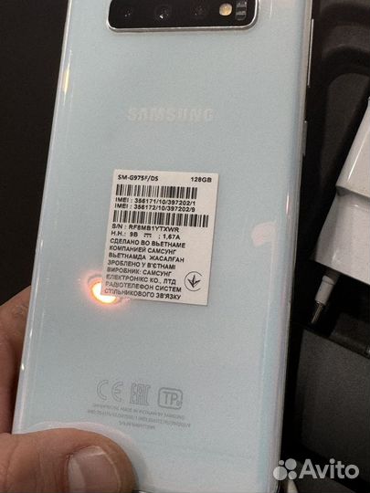 Samsung Galaxy S10+, 8/128 ГБ