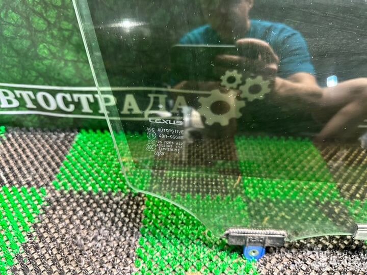 Стекло двери переднее правое Lexus Es 6 2012-2017