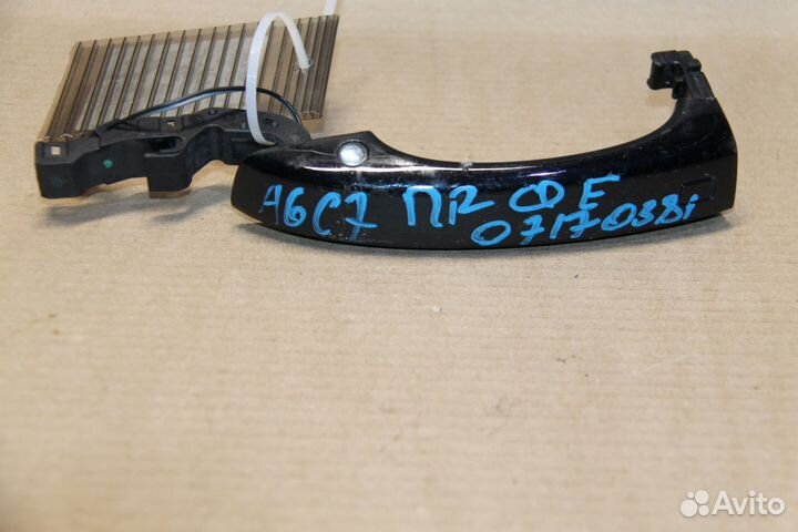 Ручка двери нaружная правая передняя Audi A6 S6 C7 2011-2018