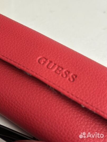 Солнцезащитные очки женские guess