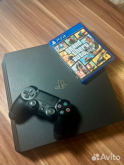 Sony playstation 4 PRO + GTA 5