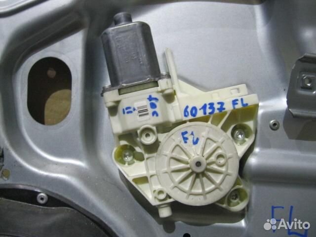 Мотор стеклоподъемника передний правый от Ford Fo