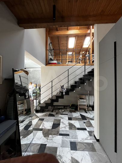 Дом 320 м² на участке 6 сот.