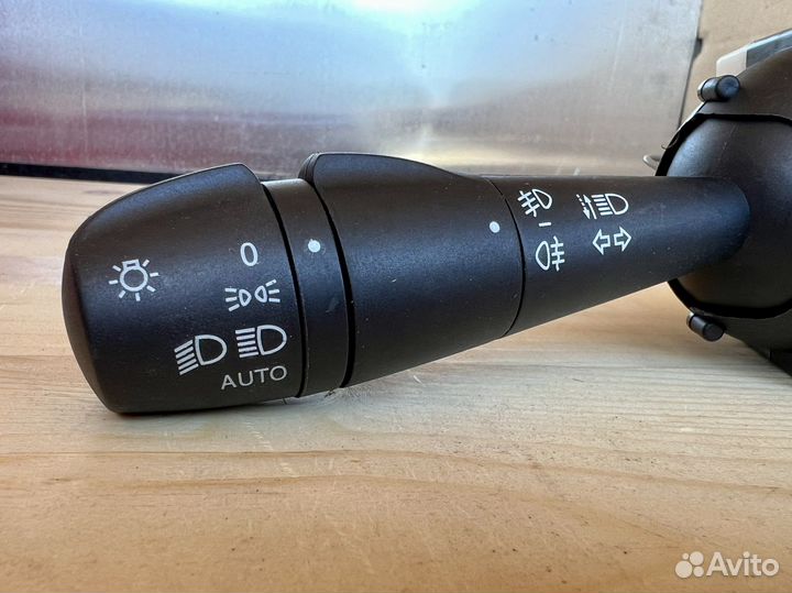 Подрулевой переключатель №255675887R