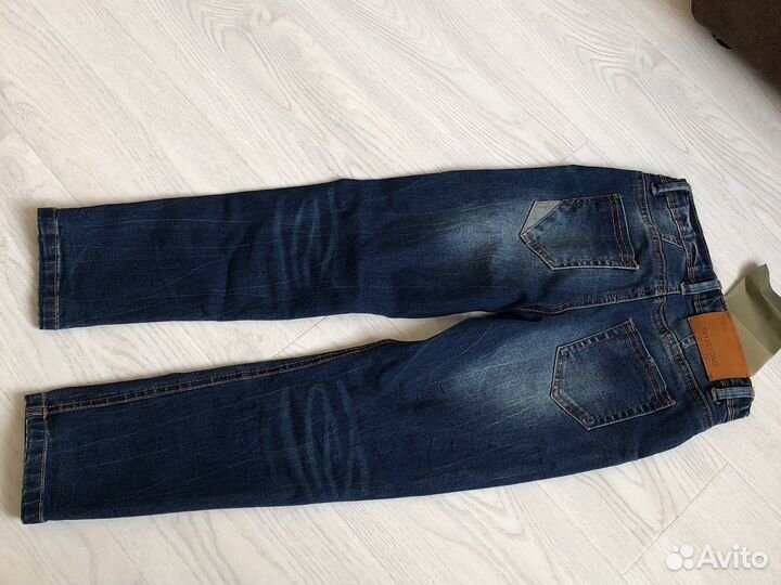 Джинсы новые Можно регулировать резинку на талии