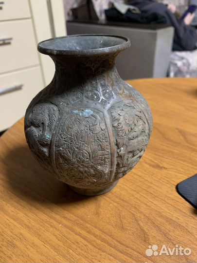 Медная ваза